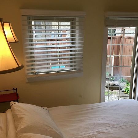 Aberdeen Stone Cottage B&B ทราเวิร์สซิตี้ ภายนอก รูปภาพ