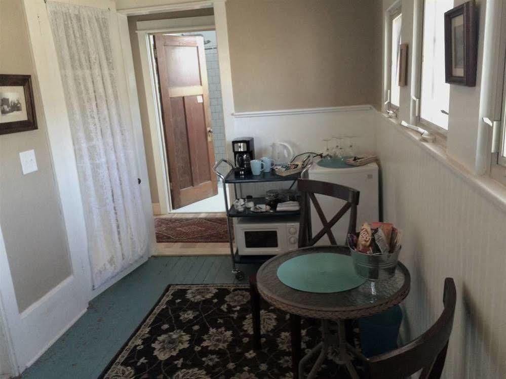 Aberdeen Stone Cottage B&B ทราเวิร์สซิตี้ ภายนอก รูปภาพ